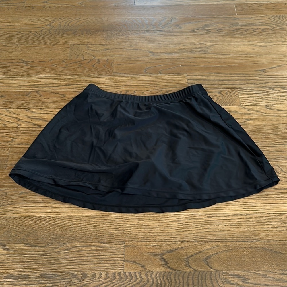 Sun Streak Women’s Black Swim Skirt - Size 8